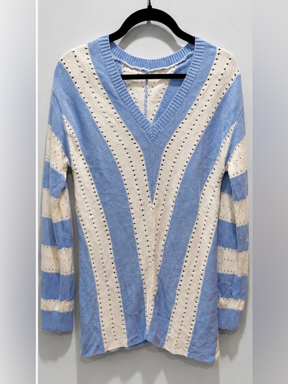Blue White V-Neck Striped Knit Sweater Lightweight Pointelle Size M